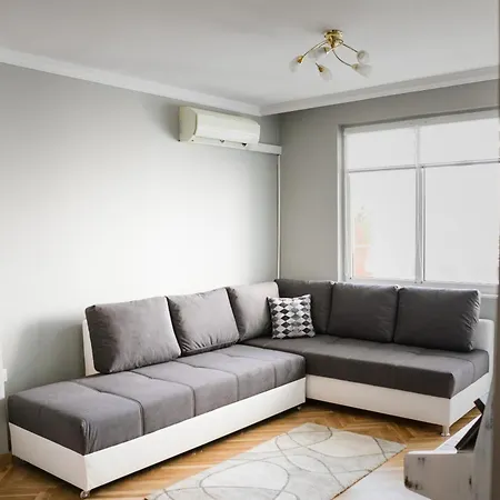 Apartment Seaside Garden Warna