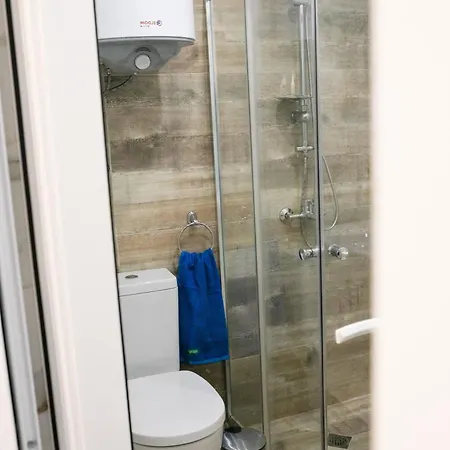 Seaside Garden Apartment *