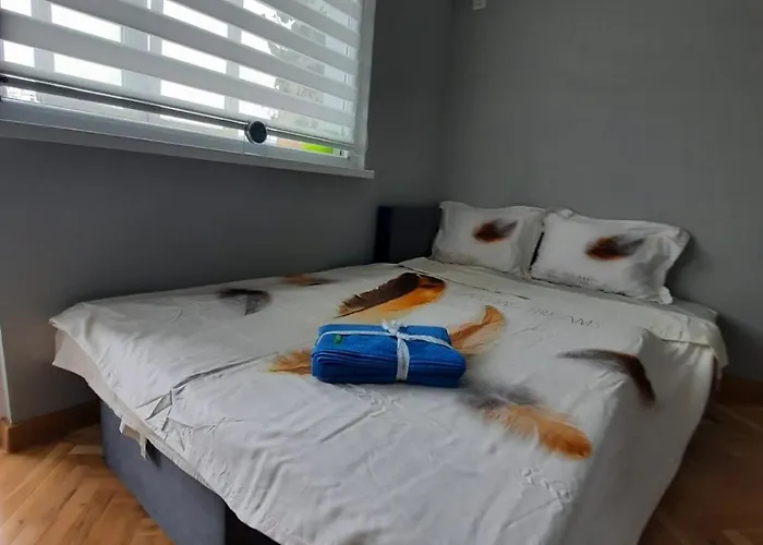 Seaside Garden Apartment *